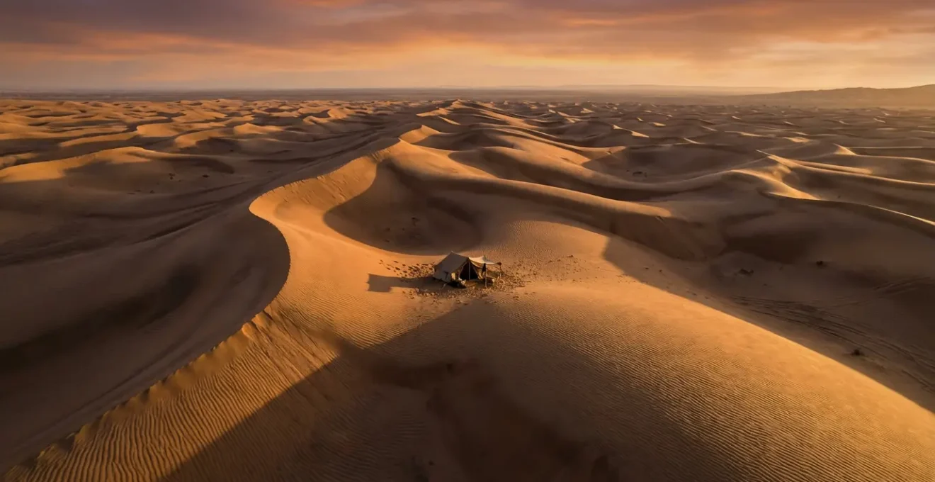 Vue aérienne montrant les zones sûres et dangereuses pour installer un bivouac sur une dune